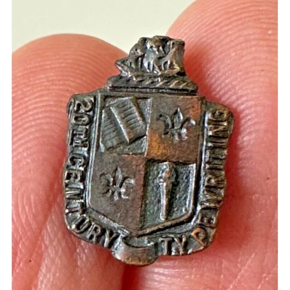 20th Century Typewriting Pin Silver Tone Small Brooch Award Crest Lapel